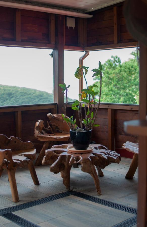 Le Domaine Du Rocher Noir ปวงต์-นัวร์ ภายนอก รูปภาพ