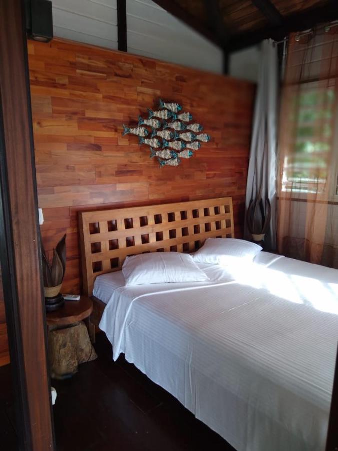 Le Domaine Du Rocher Noir ปวงต์-นัวร์ ภายนอก รูปภาพ