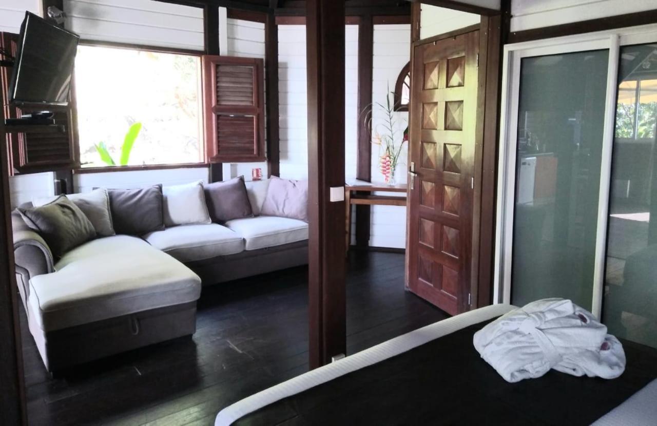 Le Domaine Du Rocher Noir ปวงต์-นัวร์ ภายนอก รูปภาพ