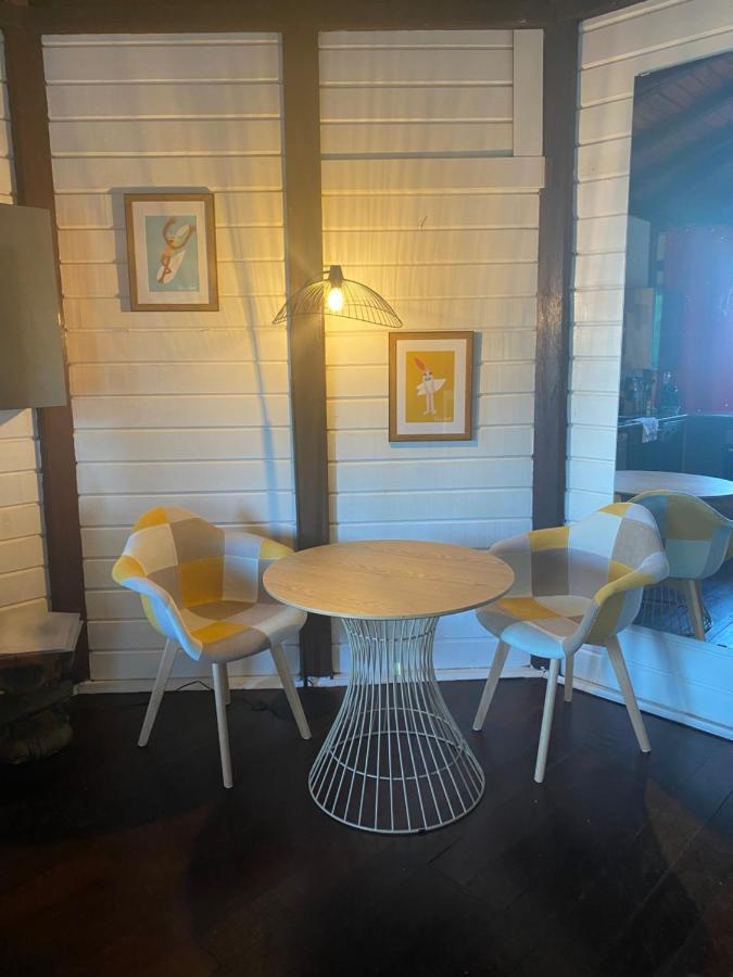 Le Domaine Du Rocher Noir ปวงต์-นัวร์ ภายนอก รูปภาพ